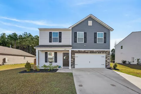 209 Carriagebrook Cir, Camden, SC 29020