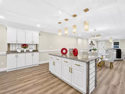 Kitchen - 32 Harrell Rd, Sumter, SC 29150 photo 6 of 10