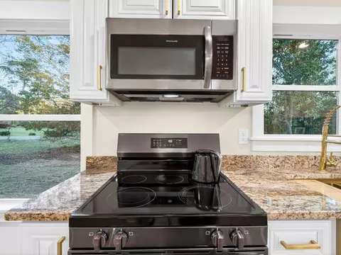 Kitchen - 32 Harrell Rd, Sumter, SC 29150 photo 9 of 10
