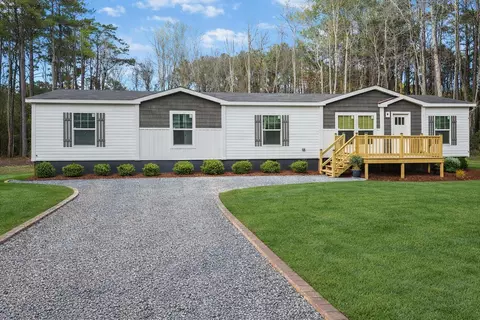 8590 Paxville Hwy, Manning, SC 29102