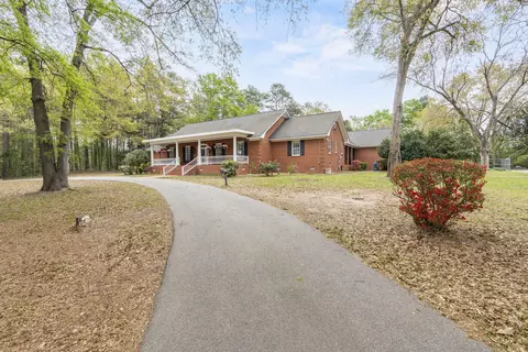 1010 Club Ln, Sumter, SC 29154