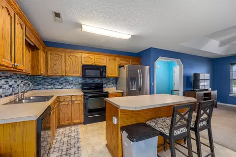 Kitchen - 2880 Amidala Ln, Sumter, SC 29153 photo 3 of 4