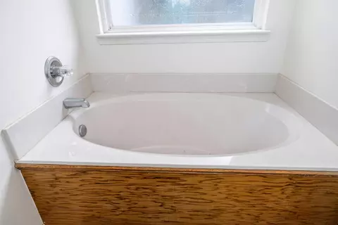 Bath - 2880 Amidala Ln, Sumter, SC 29153 photo 3 of 5