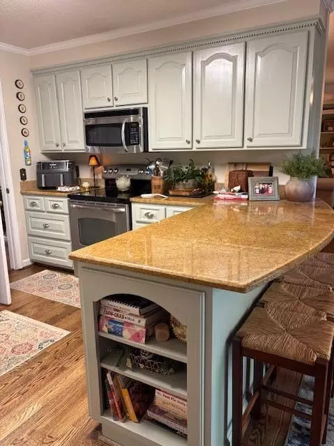 Kitchen - 2525 Merganzer Dr, Sumter, SC 29150 photo 3 of 4