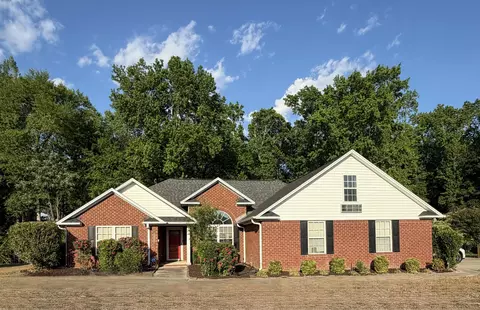1135 Malone Dr, Sumter, SC 29154