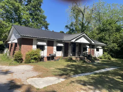 740 Railroad Ave, Elloree, SC 29047