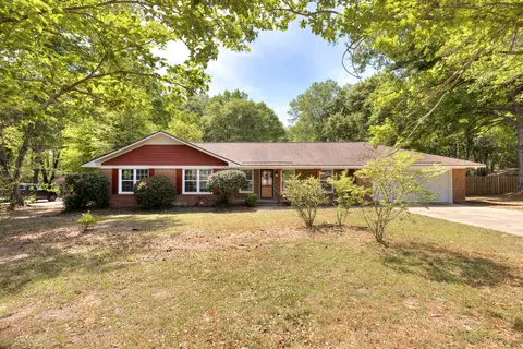 1090 Twin Lakes Dr, Sumter, SC 29154