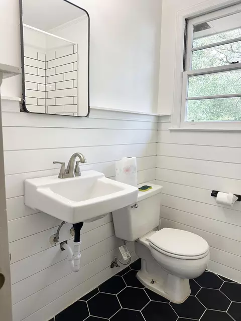 97 Willow Dr, Sumter, SC 29150