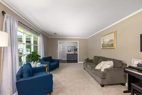 Living - 59 Pathfinder Dr, Sumter, SC 29150 photo 2 of 3