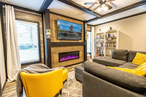 809 Coral Acres Dr, Moncks Corner, SC 29461