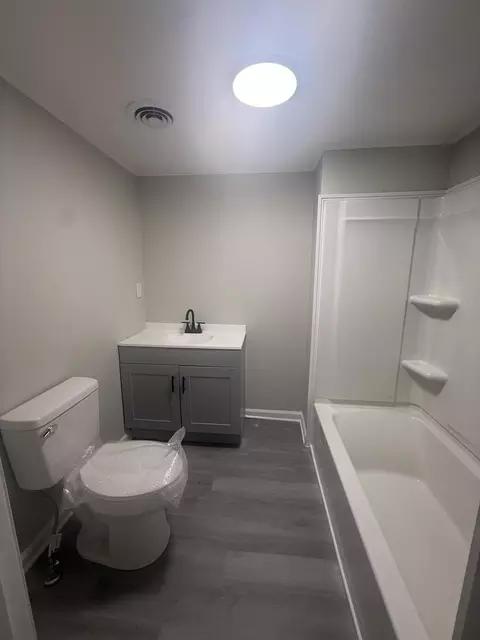 Bath - 311 Lee St, Sumter, SC 29150 photo 1 of 5
