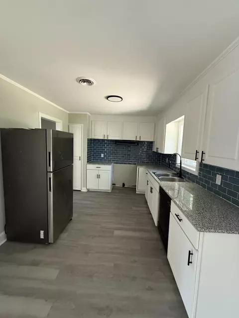 Kitchen - 311 Lee St, Sumter, SC 29150 photo 4 of 7