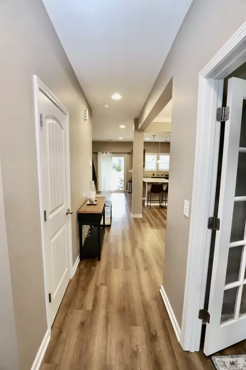 Entry Way - 500 Kittiwake Ln, Sumter, SC 29150 photo 1 of 13