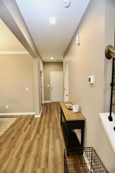 Entry Way - 500 Kittiwake Ln, Sumter, SC 29150 photo 2 of 13