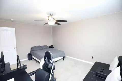 Bedroom - 500 Kittiwake Ln, Sumter, SC 29150 photo 5 of 9