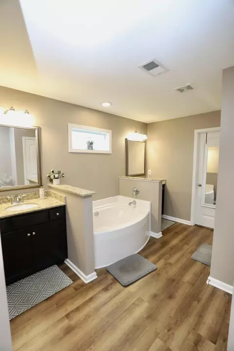 Bath - 500 Kittiwake Ln, Sumter, SC 29150 photo 5 of 10