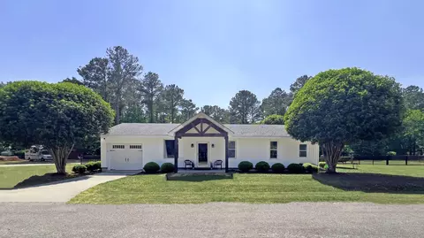 1307 Gin Pond Dr, Summerton, SC 29148