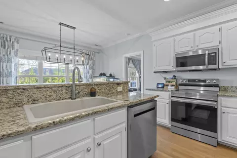 Kitchen - 735 Windrow Dr, Sumter, SC 29150 photo 4 of 5