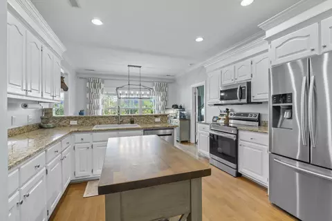 Kitchen - 735 Windrow Dr, Sumter, SC 29150 photo 5 of 5