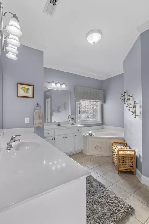 Bath - 735 Windrow Dr, Sumter, SC 29150 photo 2 of 10