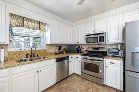 Kitchen - 229 Burns Dr, Sumter, SC 29150 photo 3 of 3