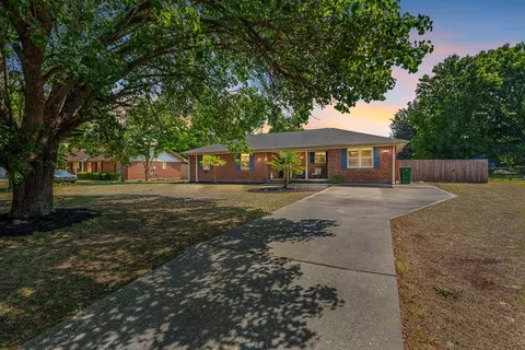 1785 Anburn Dr, Sumter, SC 29154