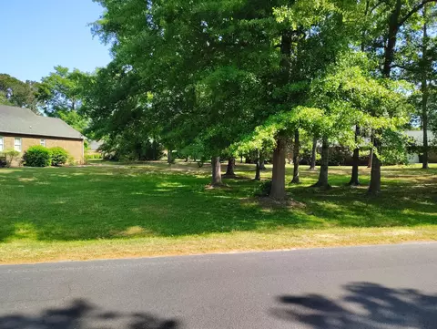 218 Ridge Lake Dr, Manning, SC 29102