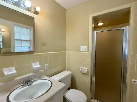 Bath - 1240 Devonshire Dr, Sumter, SC 29154 photo 2 of 2