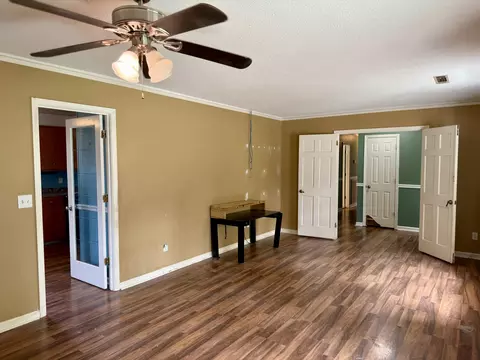 Living - 1240 Devonshire Dr, Sumter, SC 29154 photo 3 of 8