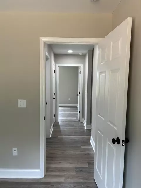 Entry Way - 4955 Rogdwin Rd, Sumter, SC 29153 photo 1 of 2