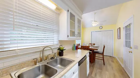 Kitchen - 986 Dover Cir, Sumter, SC 29154 photo 3 of 5
