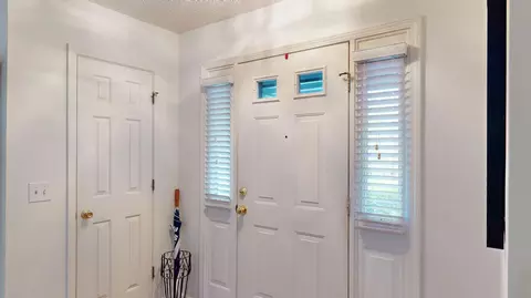 Entry Way - 986 Dover Cir, Sumter, SC 29154 photo 4 of 4