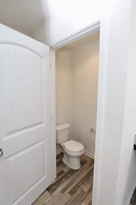 Bath - 2943 Old Field Rd, Sumter, SC 29150 photo 6 of 8