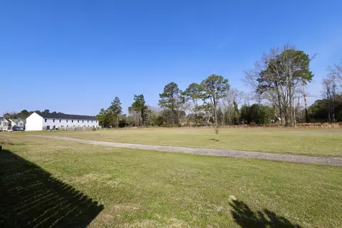 Exterior - 2943 Old Field Rd, Sumter, SC 29150 photo 9 of 11