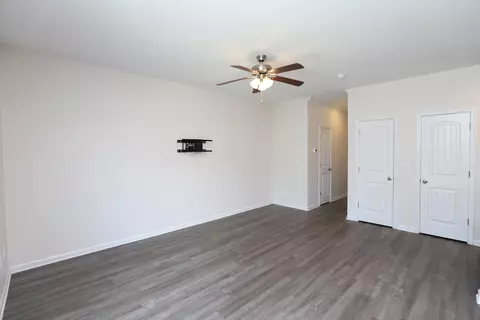 Living - 2943 Old Field Rd, Sumter, SC 29150 photo 3 of 7