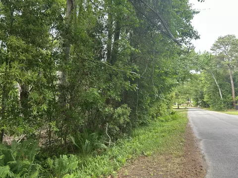 2115 Tanglewood Rd, Sumter, SC 29154