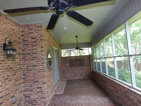 Exterior - 755 E Glouchester Dr, Sumter, SC 29150 photo 7 of 9