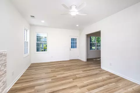 Living - 34 Baker St, Sumter, SC 29150 photo 3 of 4
