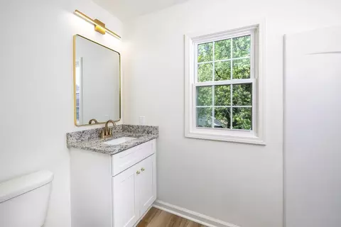 Bath - 34 Baker St, Sumter, SC 29150 photo 4 of 6