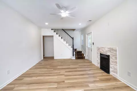 Living - 34 Baker St, Sumter, SC 29150 photo 2 of 4