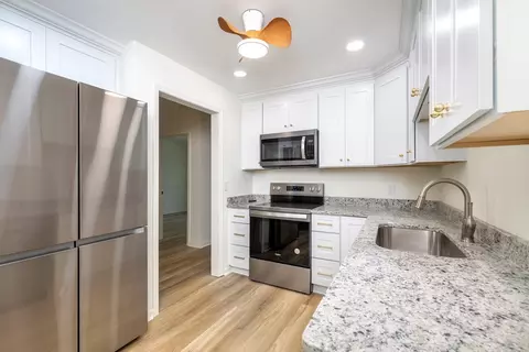 Kitchen - 34 Baker St, Sumter, SC 29150 photo 2 of 5