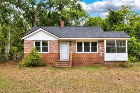9 Hawthorne St, Sumter, SC 29150