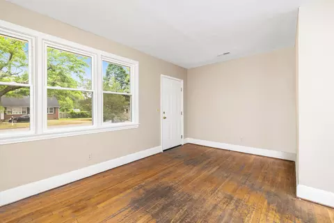 Living - 9 Hawthorne St, Sumter, SC 29150 photo 1 of 3