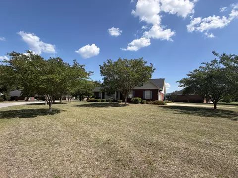 Exterior - 1205 Malone Dr, Sumter, SC 29154 photo 4 of 11