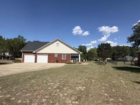 Exterior - 1205 Malone Dr, Sumter, SC 29154 photo 6 of 11