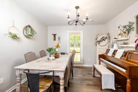 Dining - 1436 Britton Rd, Sumter, SC 29153 photo 1 of 1