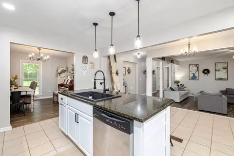 Kitchen - 1436 Britton Rd, Sumter, SC 29153 photo 5 of 5