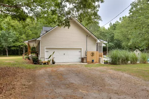 Exterior - 1436 Britton Rd, Sumter, SC 29153 photo 11 of 17