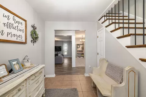 Entry Way - 1436 Britton Rd, Sumter, SC 29153 photo 2 of 5