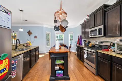Kitchen - 545 Brutsch Ave, Sumter, SC 29154 photo 4 of 4